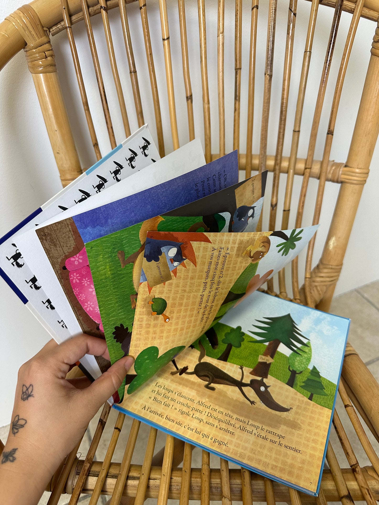Livre le loup qui s'aimait beaucoup trop