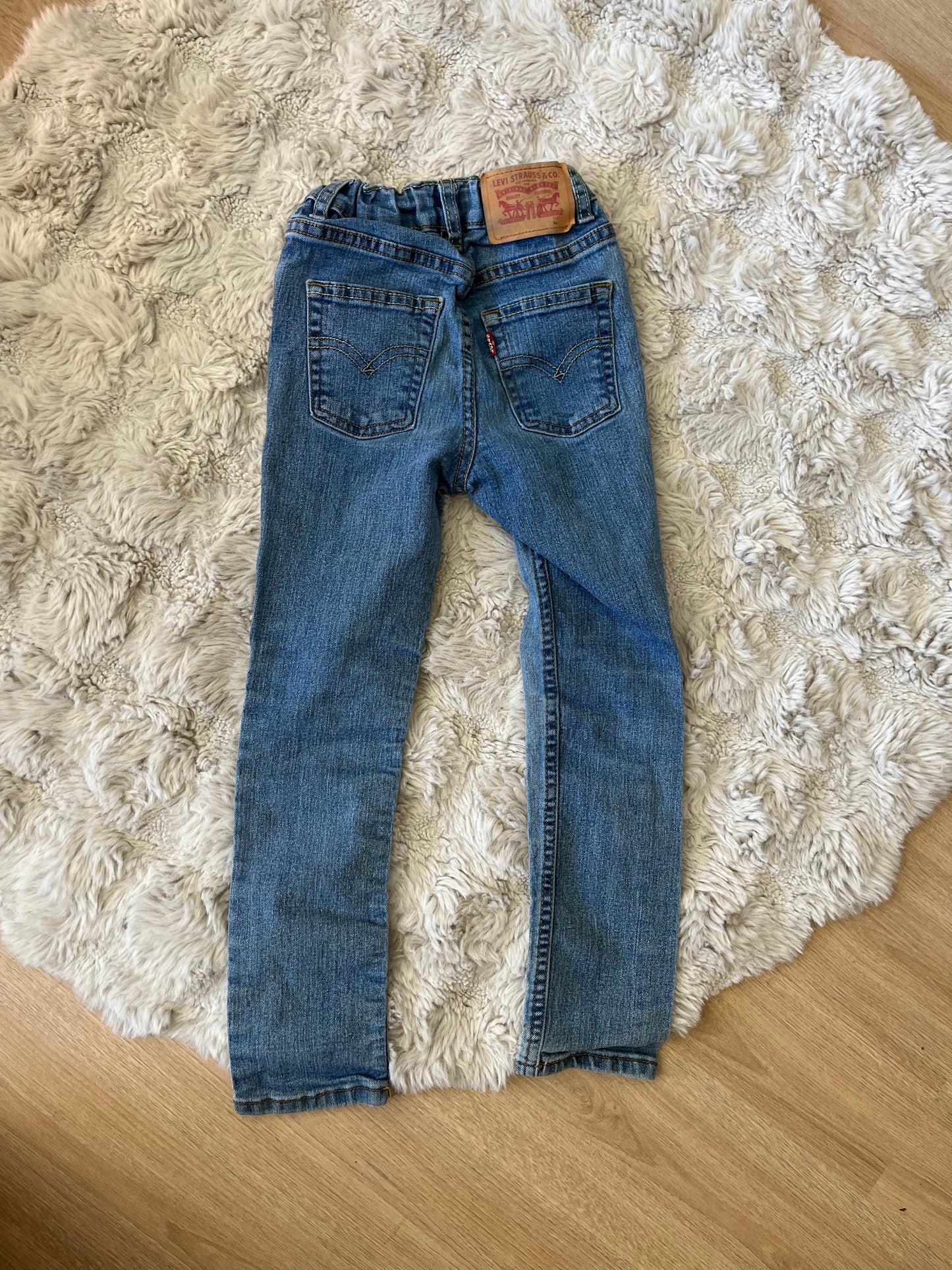 Jean Levi's 6 ans
