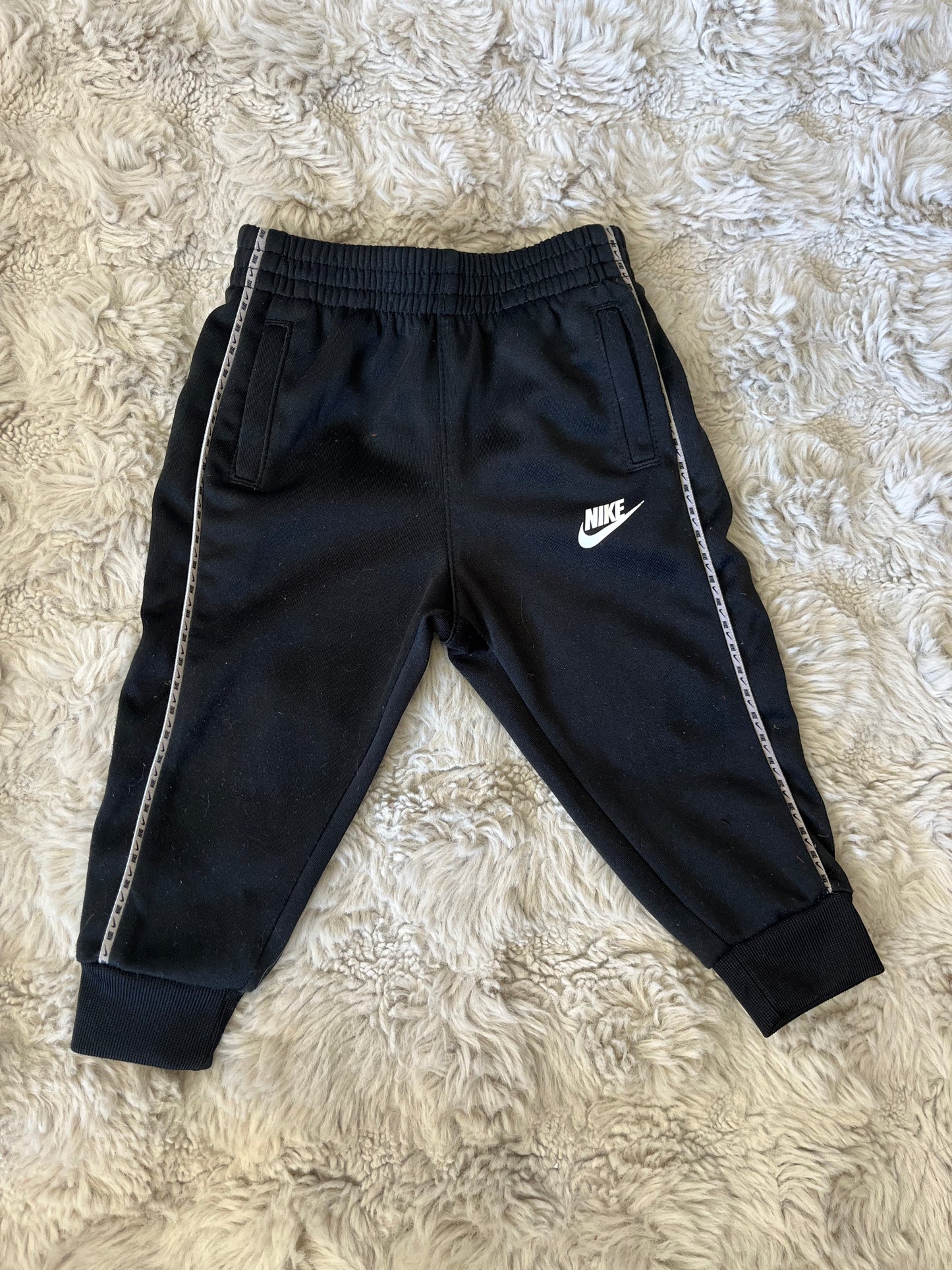 Jogging Nike 12 mois (74-80cm)