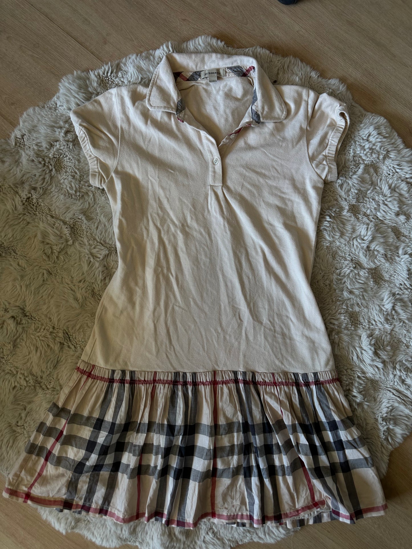 Robe Burberry 14 ans