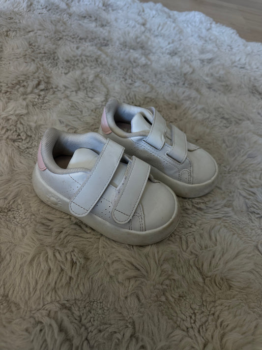 Basket Adidas pointure 21
