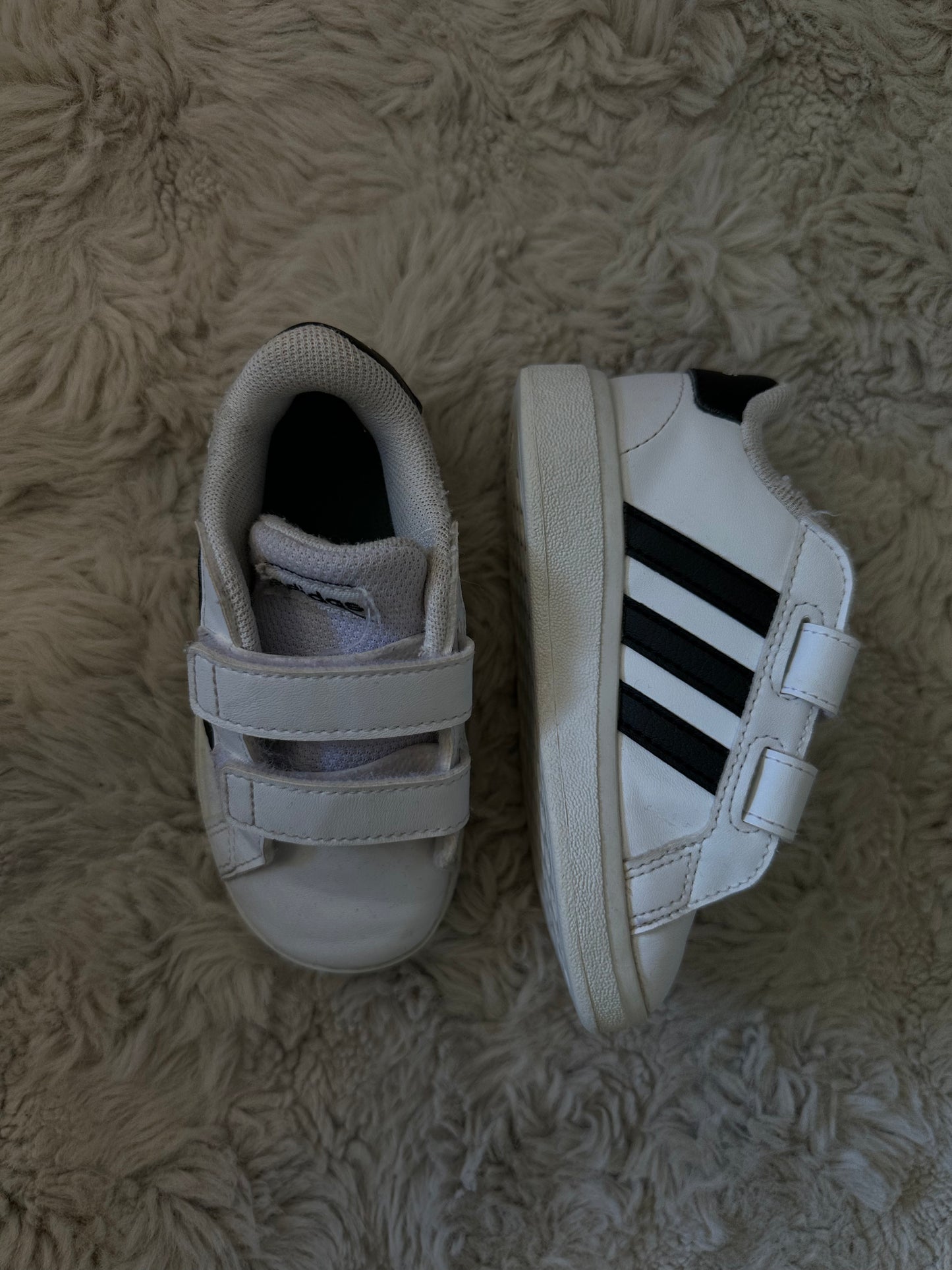 Basket Adidas pointure 23