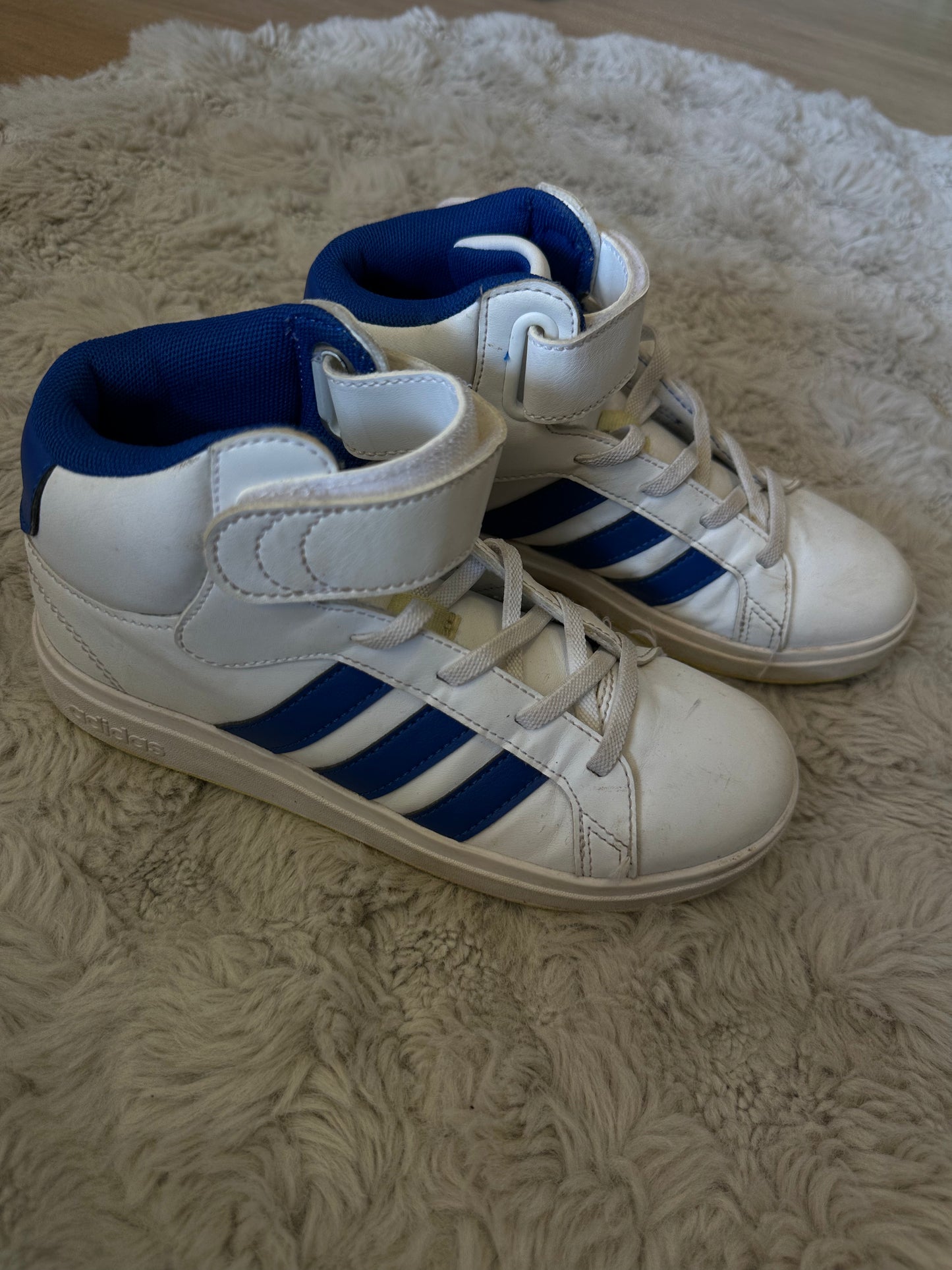 Basket Adidas pointure 34