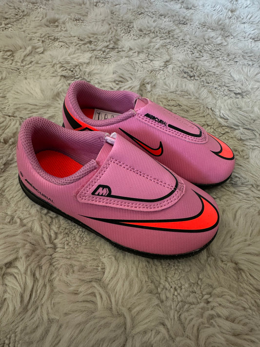 Chaussures Nike Mercurial pointure 25,5