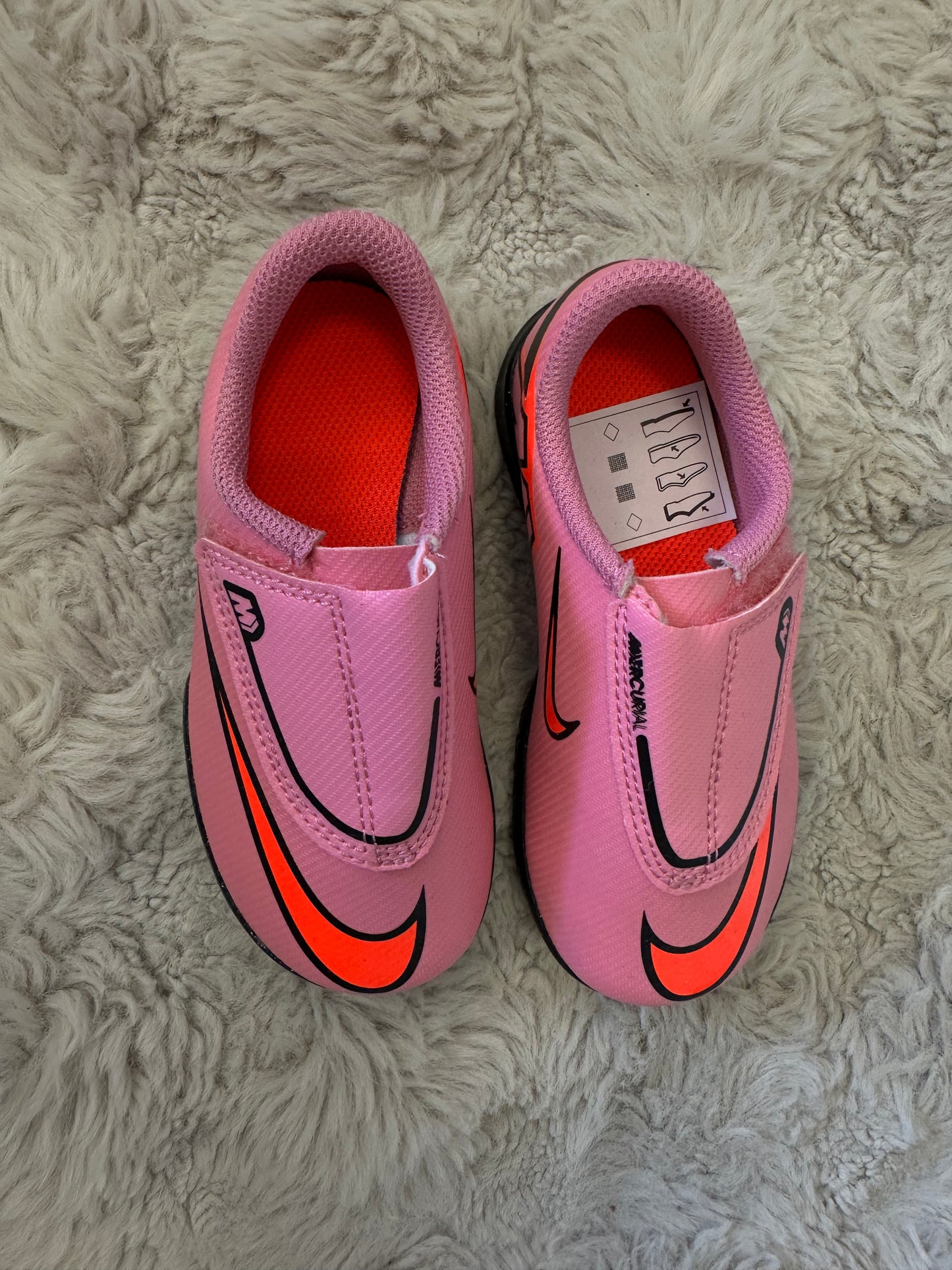Chaussures Nike Mercurial pointure 25,5