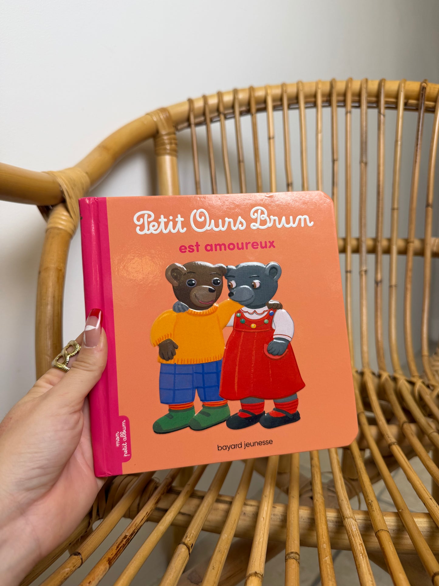 Livre Petit Ours Brun est amoureux