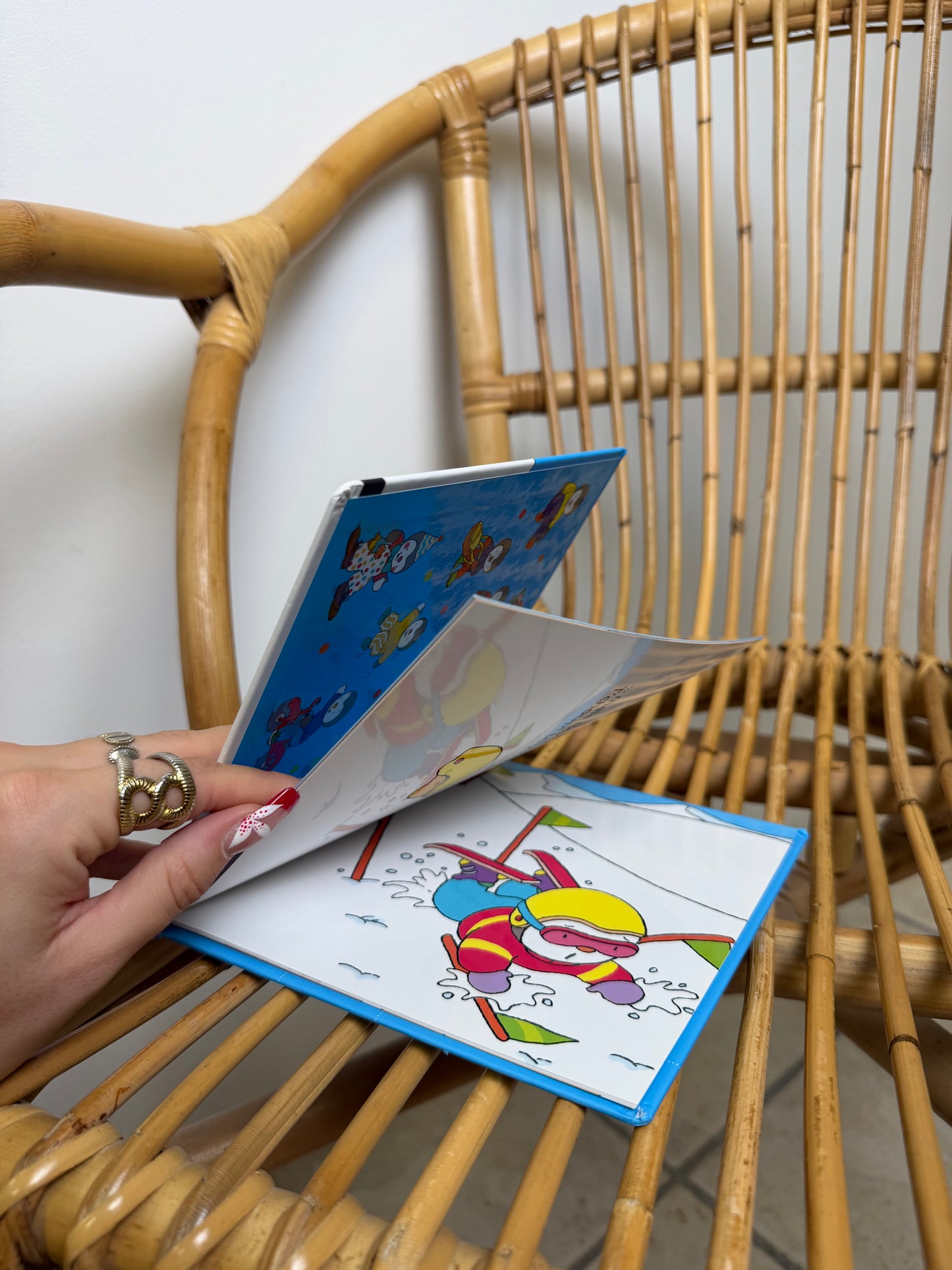 Livre Tchoupi fait du ski