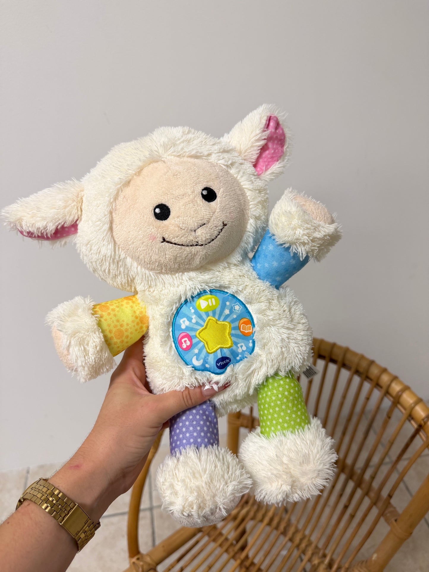 Peluche mouton interactive