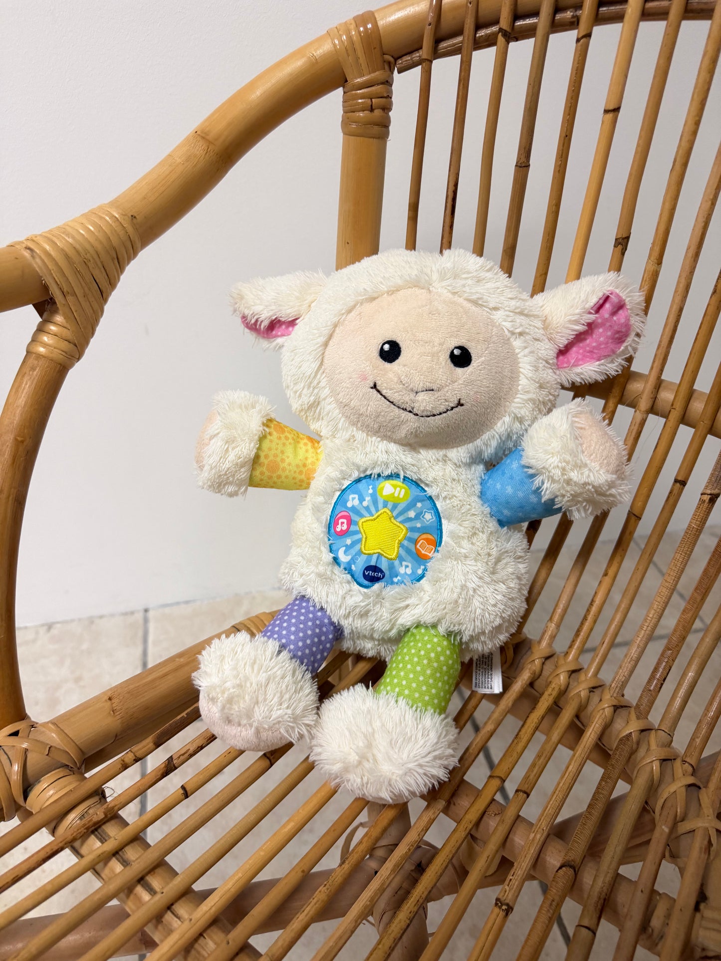 Peluche mouton interactive