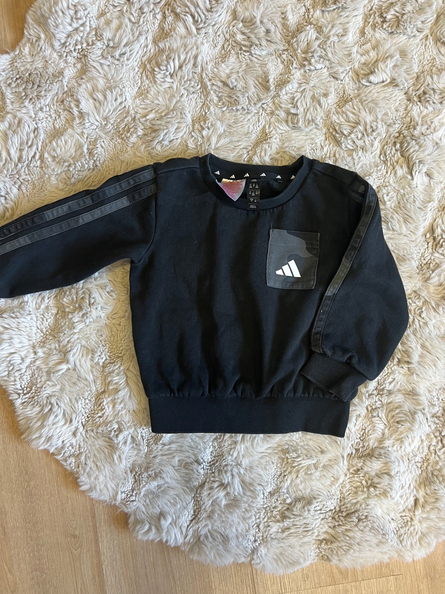 Sweat Adidas 24 mois